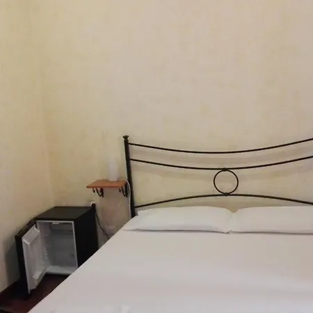 Residenza Laterano בית הארחה רומא
