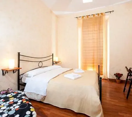 בית הארחה Residenza Laterano רומא